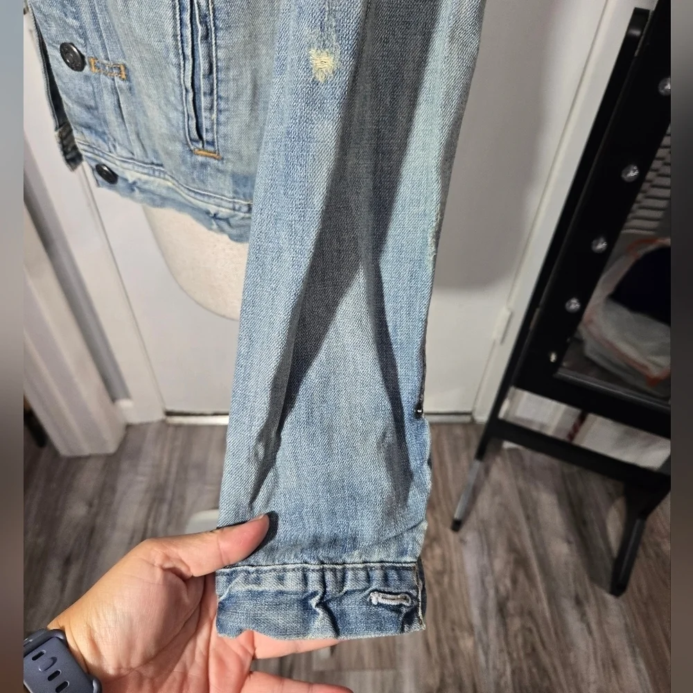 J. Crew Womens Classic Jean Jacket Sz XS Cotton Distressed Denim Blue 21769 - Picture 6 of 10